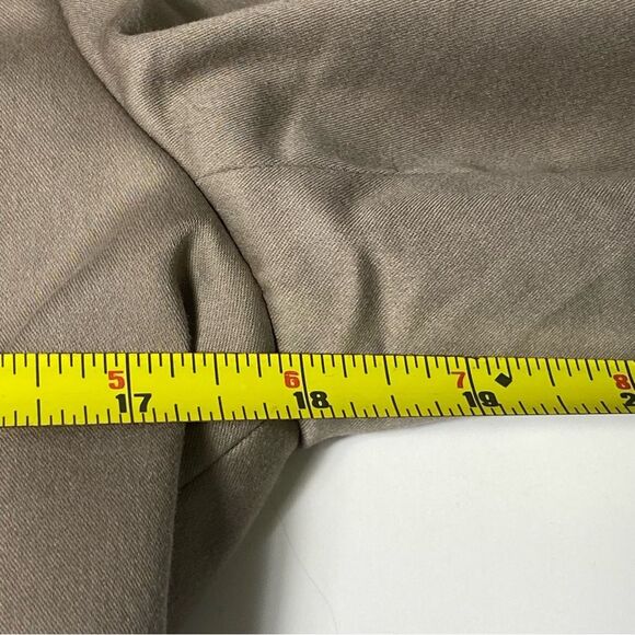 Tahari Arthur S. Levine Beige Peplum Career Blazer Coat Women's Size 6 - Picture 6 of 16